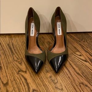 NWT Steve Madden olive pump